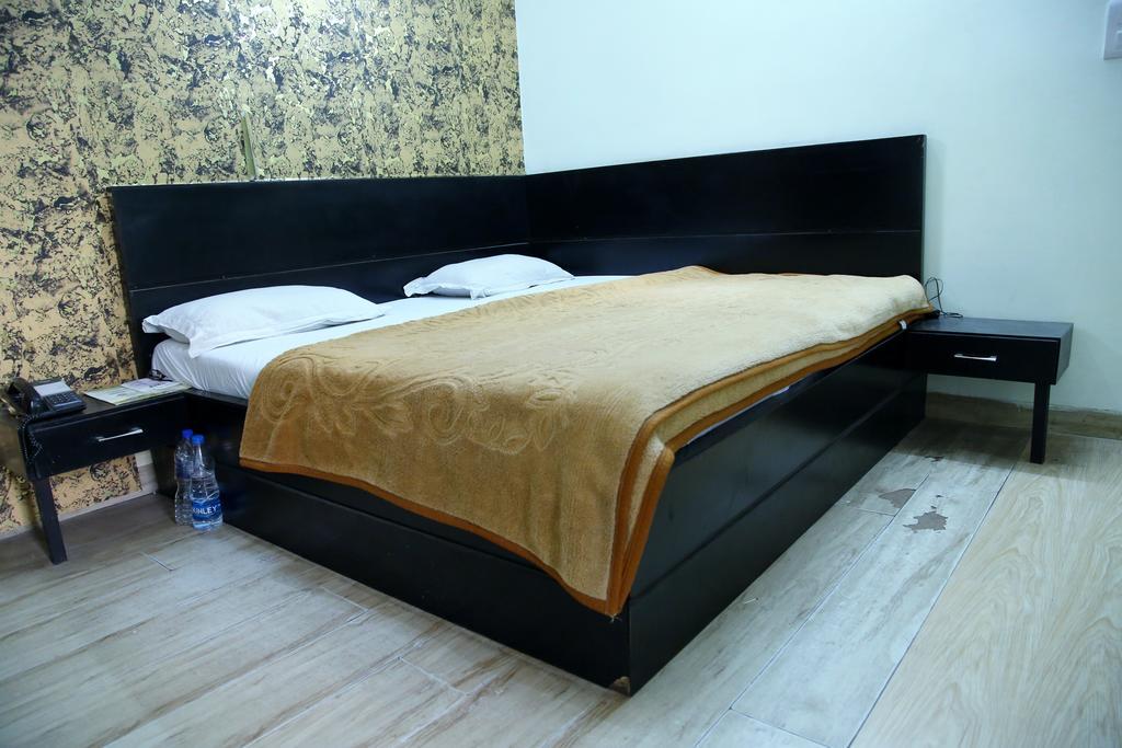 Hotel Ananda Delhi  Rum bild