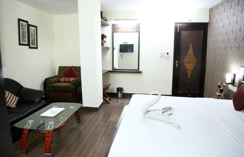 Hotel Ananda Delhi  Rum bild