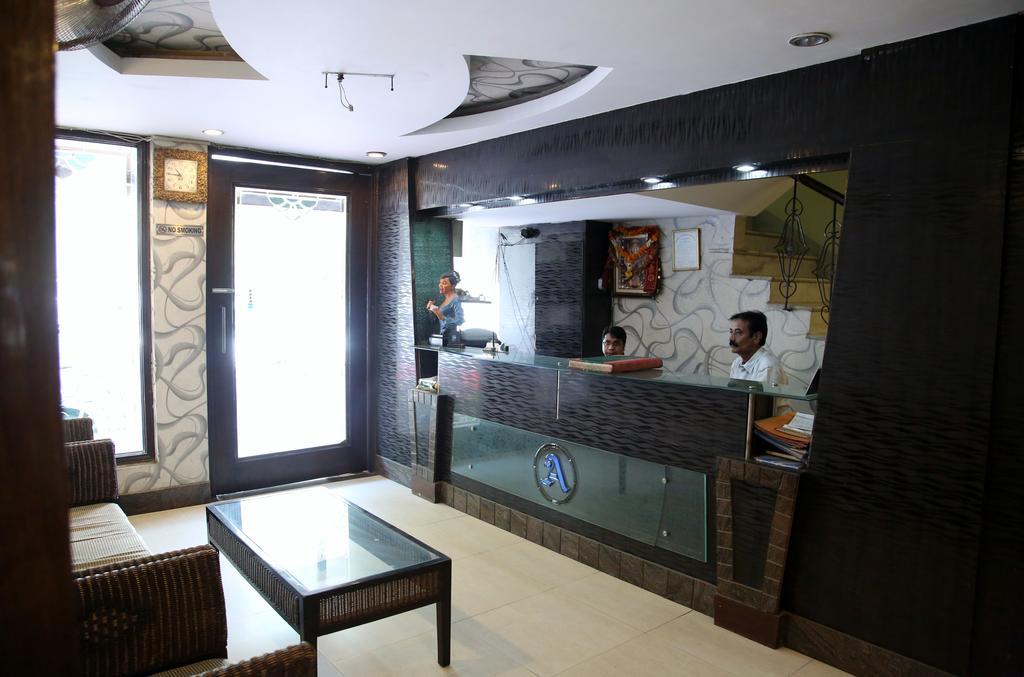 Hotel Ananda Delhi  Exteriör bild