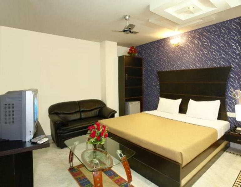 Hotel Ananda Delhi  Rum bild